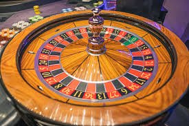 Suasana kategori Deuces Wild MH dalam ekosistem 77royal